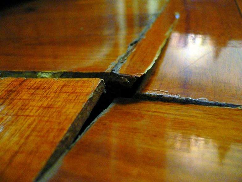 Flooring Looks Old - Signs your home needs repairing